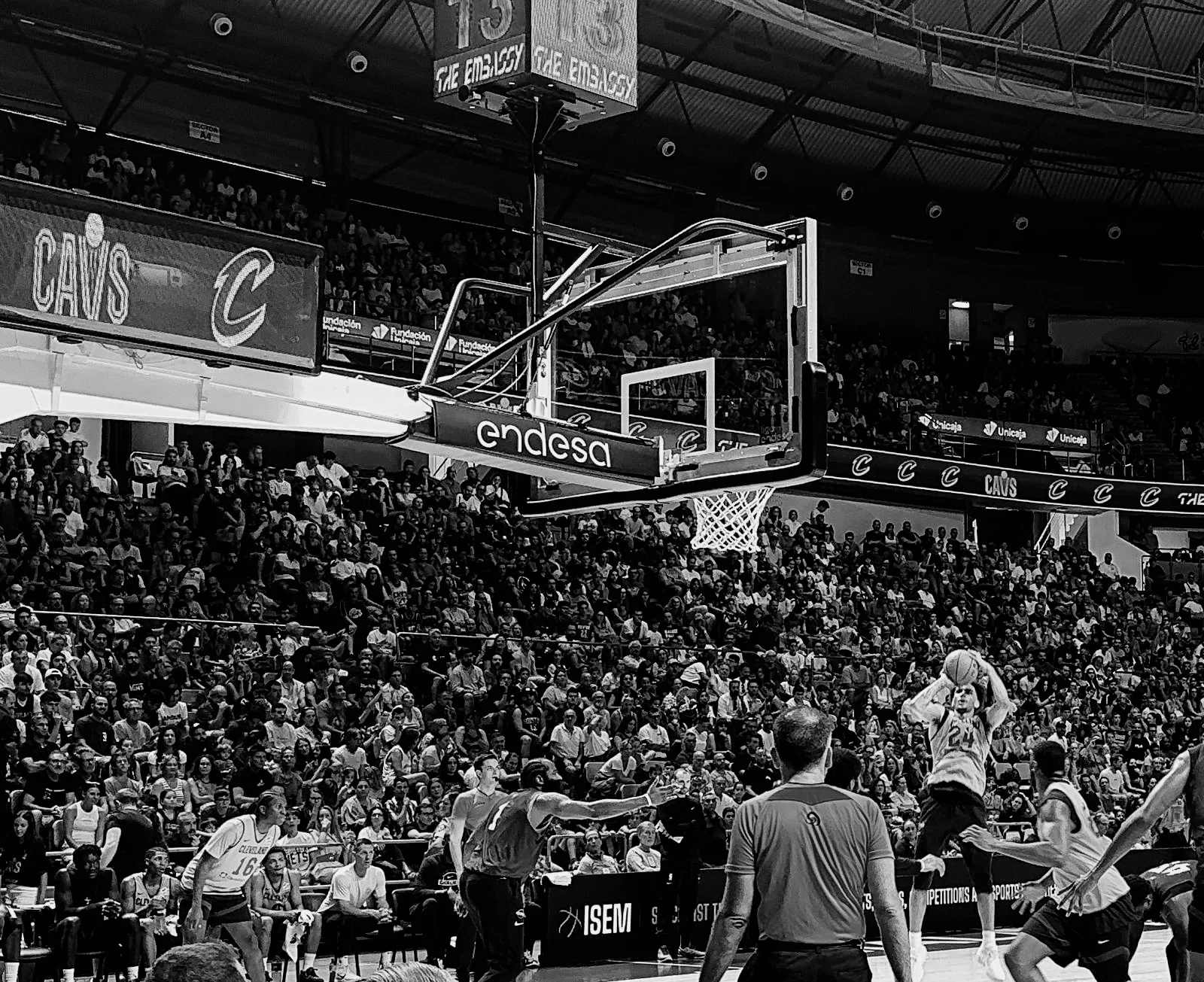 ISEM en el scrimmage de los Cleveland Cavaliers en el Martín Carpena