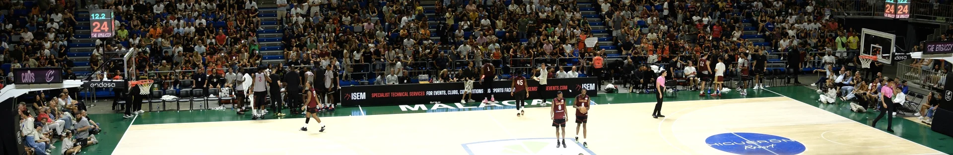 ISEM en el scrimmage de los Cleveland Cavaliers en el Martín Carpena
